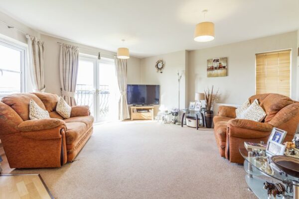 2 Bedroom Flat -Amelia Way Newport City