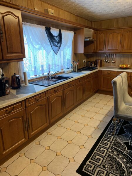 4 Bedrooms, Terraced  House