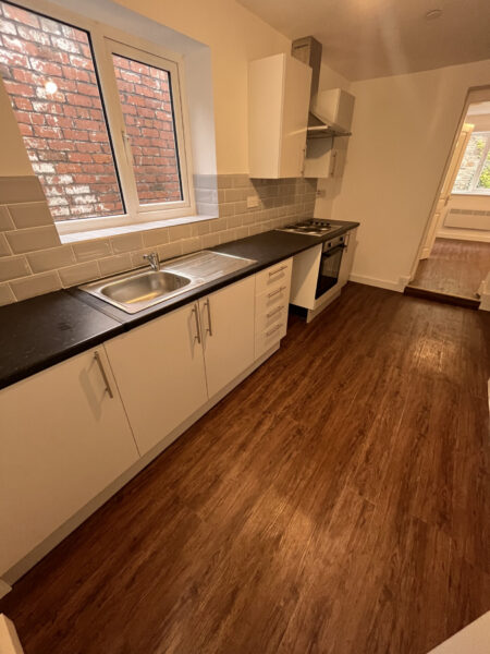 Studio Flat - Commercial Street ,Newport City
