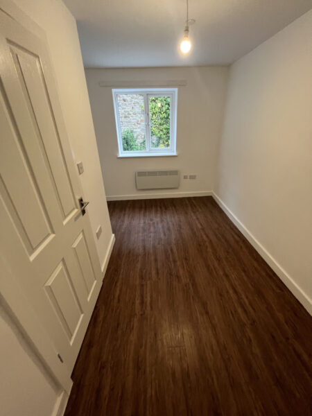 Studio Flat - Commercial Street ,Newport City
