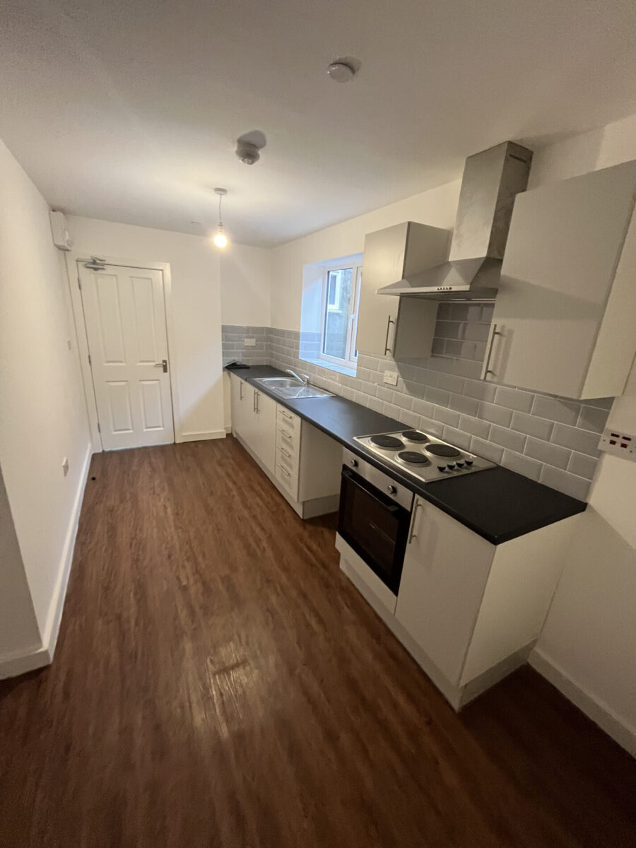 Studio Flat - Commercial Street ,Newport City