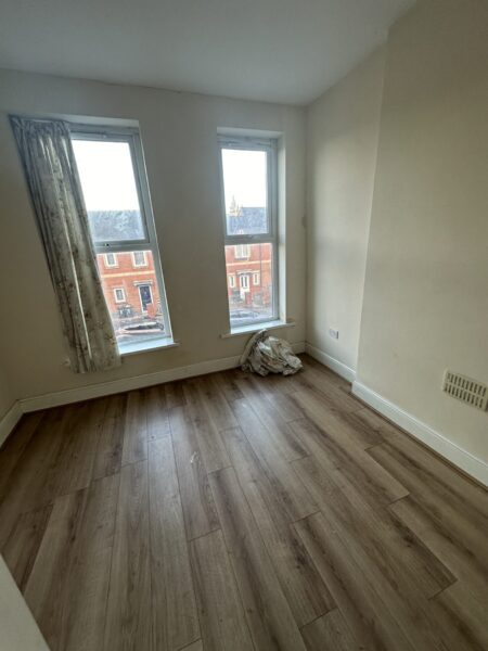 5 Bedroom maisonette Flat - Commercial Road Newport