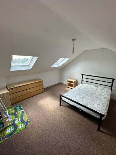 Flat 3, 40 Commercail Road