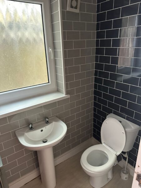 Flat 2, 40 Commercail Road